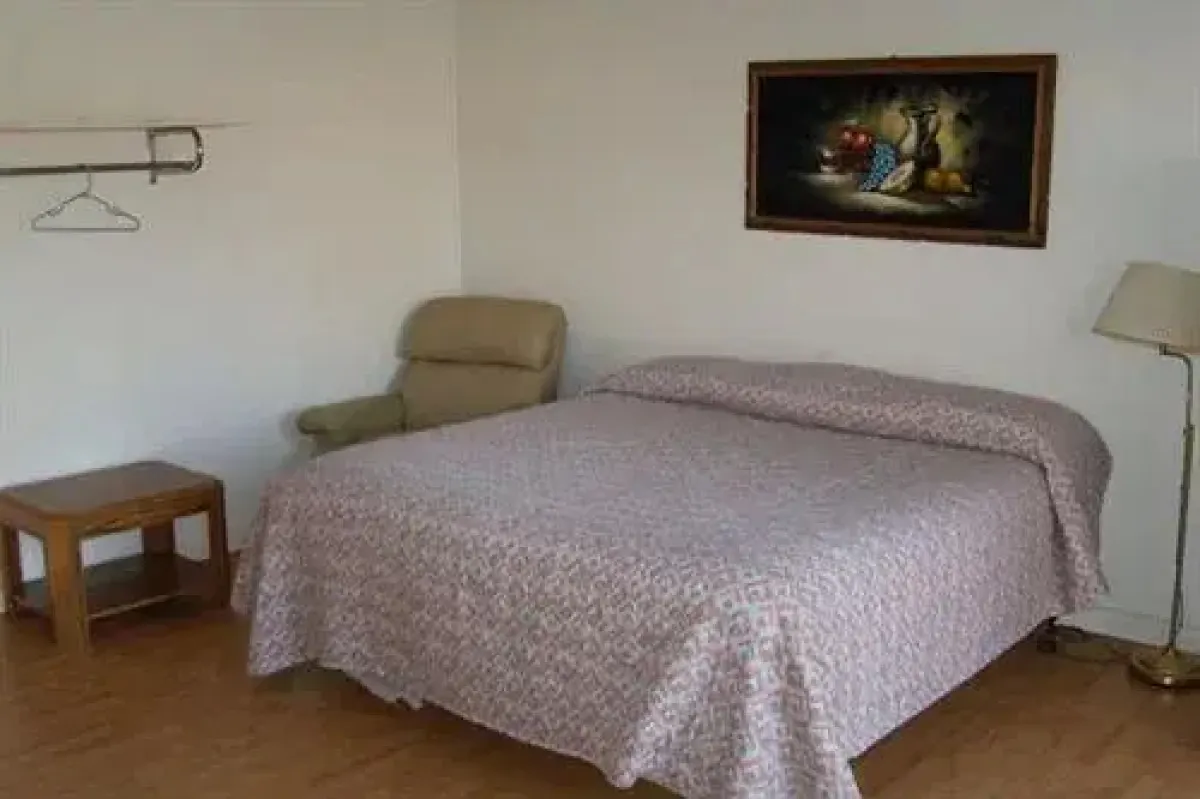 Dunes Motel, 447 Addison Ave W, Twin Falls, Idaho